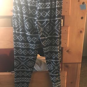 Honey and Lace plus leggings